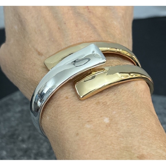 Robert Lee Morris Soho Two-Tone Geometric Bypass Hinged Bangle Bracelet EUC - Picture 3 of 4